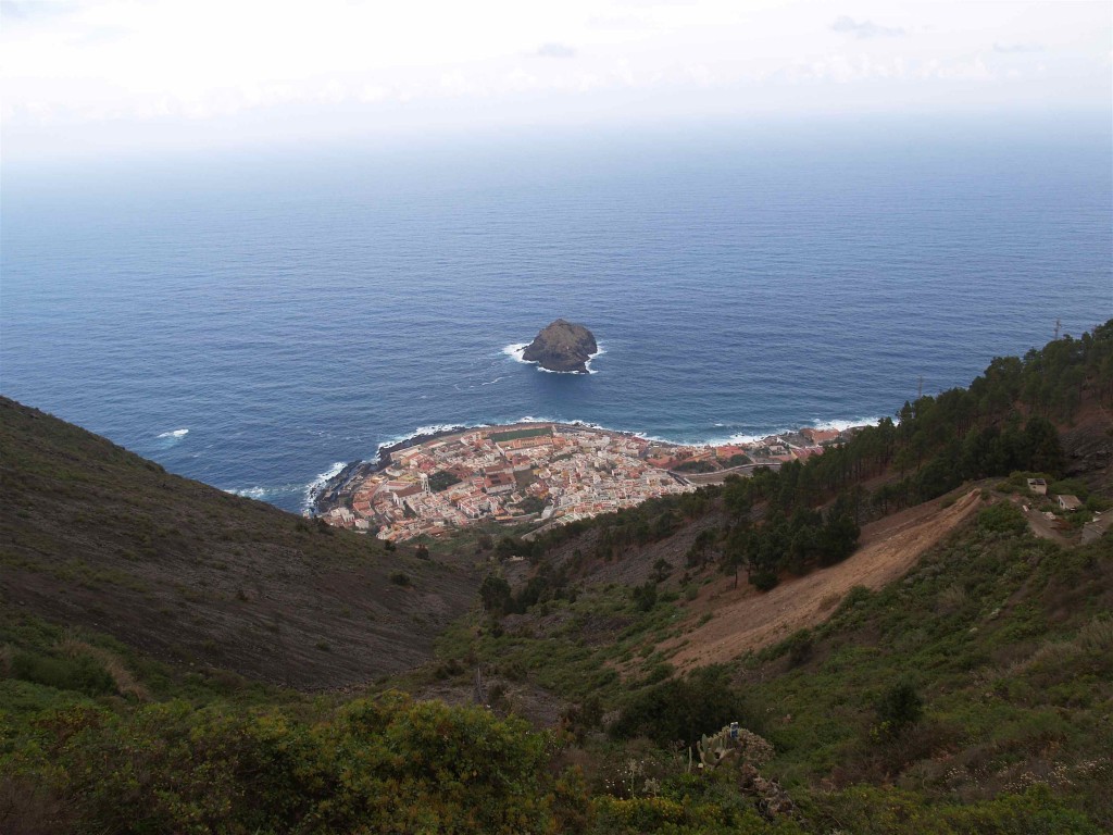 Lava fan Figure 3 - Town built on a lava flow fan into the sea (Puerto de la Cruz, Tenerife).